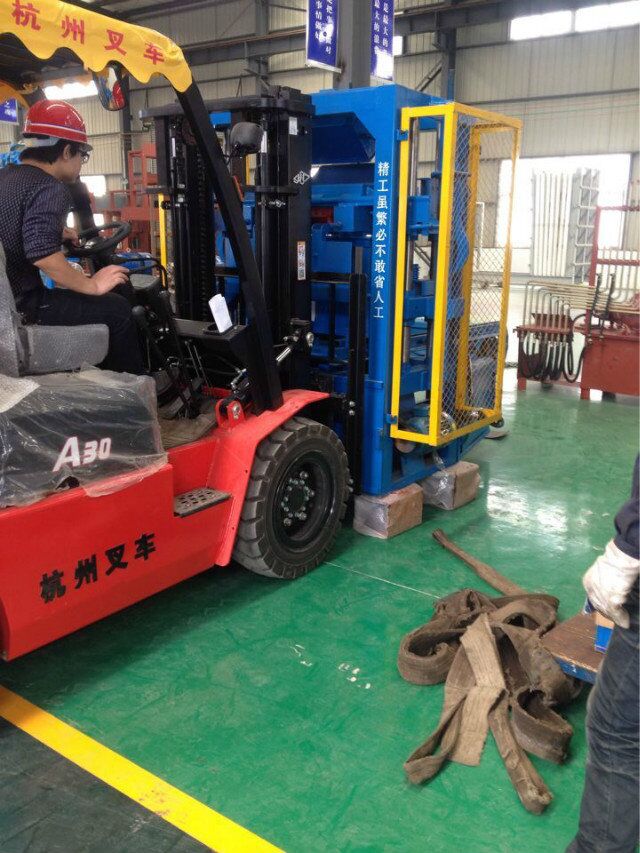 ZCJK QTJ4-35 Brick Machine2