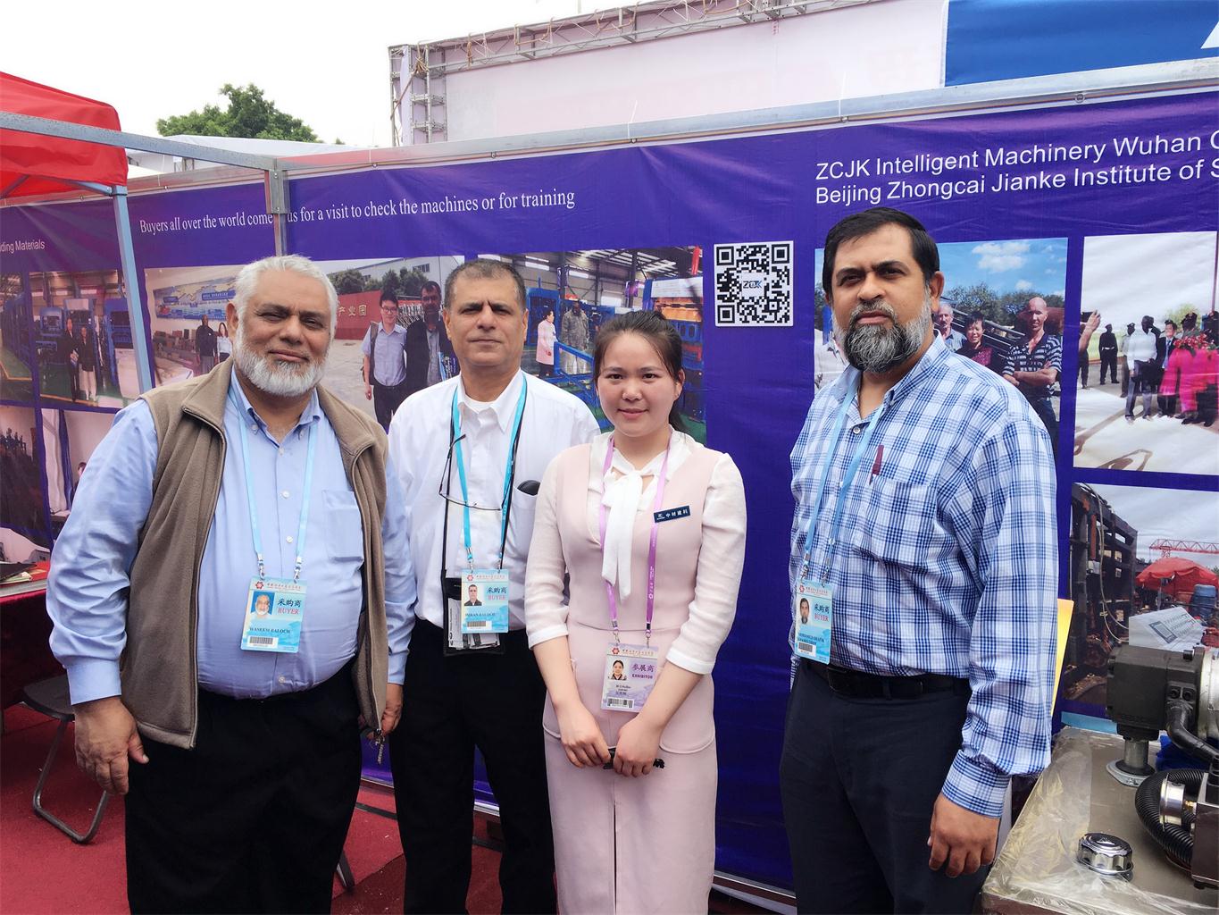 3rd day of Canton Fair-ZCJK Machine booth (7).jpg